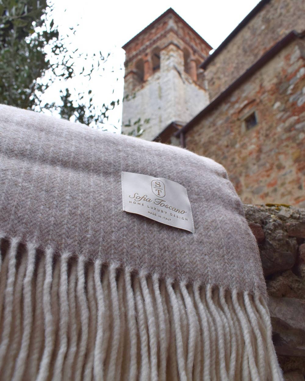 Nitra 100 Throw – Manta de Lana Reciclada y Cachemira: Beige