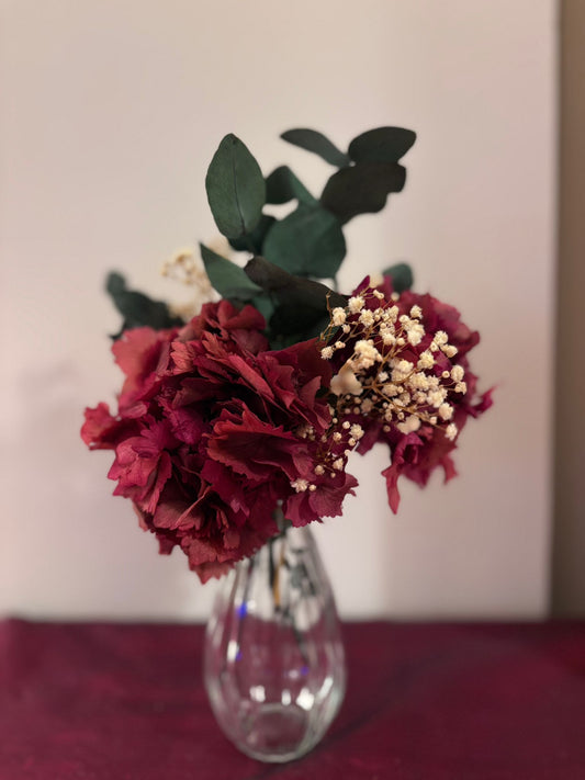 Ramo de hortensias preservadas burdeos